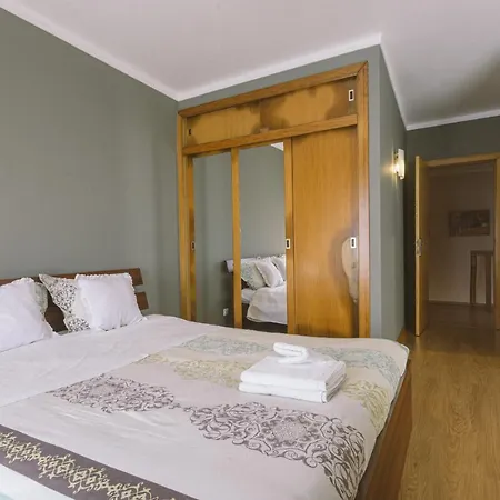 34 - West Sea House Daire Ferrel (Leiria)